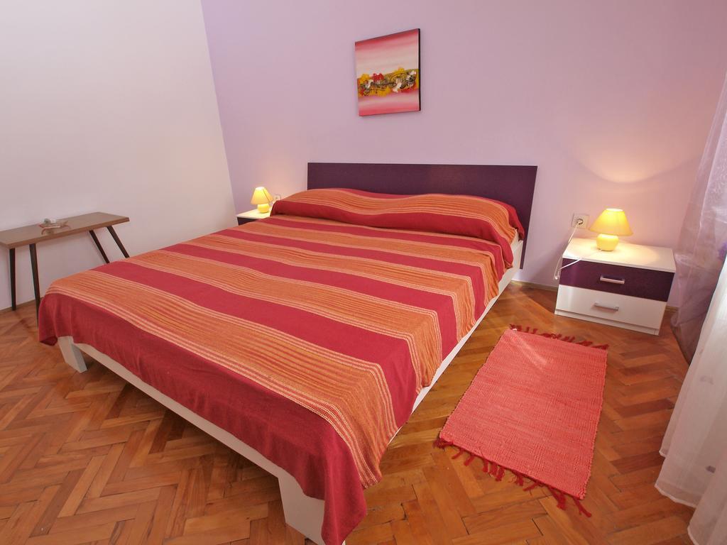 Apartments Ivanka 1056 Pula Exterior photo