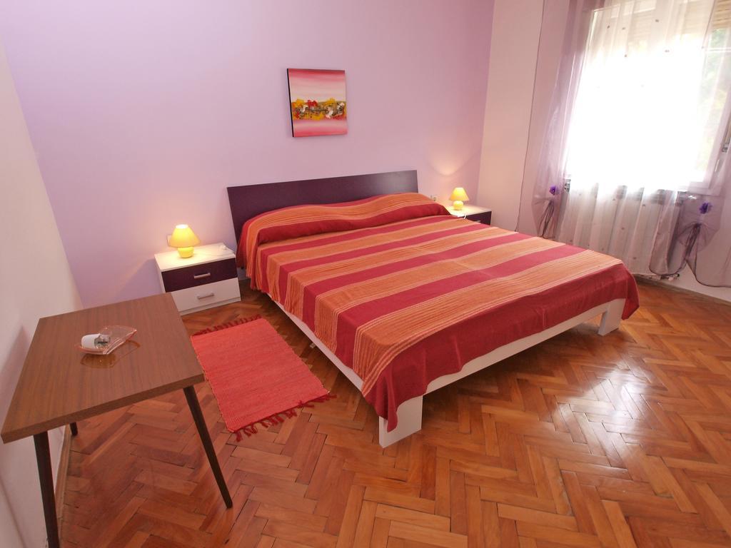 Apartments Ivanka 1056 Pula Exterior photo
