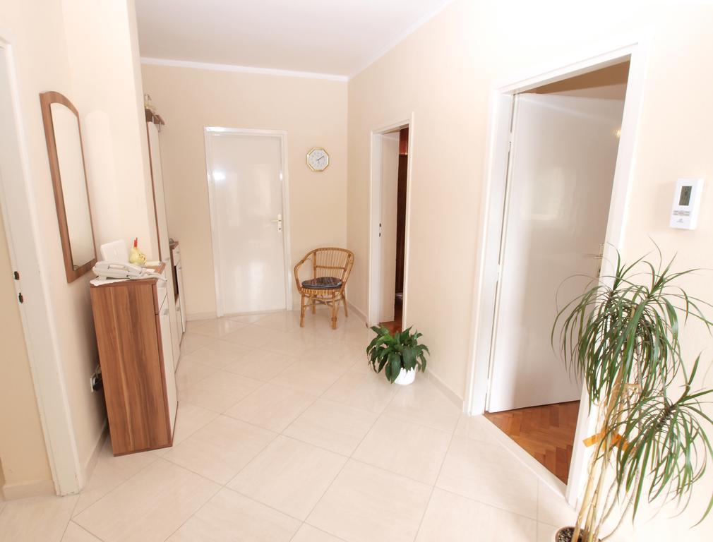 Apartments Ivanka 1056 Pula Exterior photo