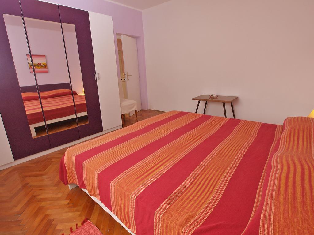 Apartments Ivanka 1056 Pula Exterior photo